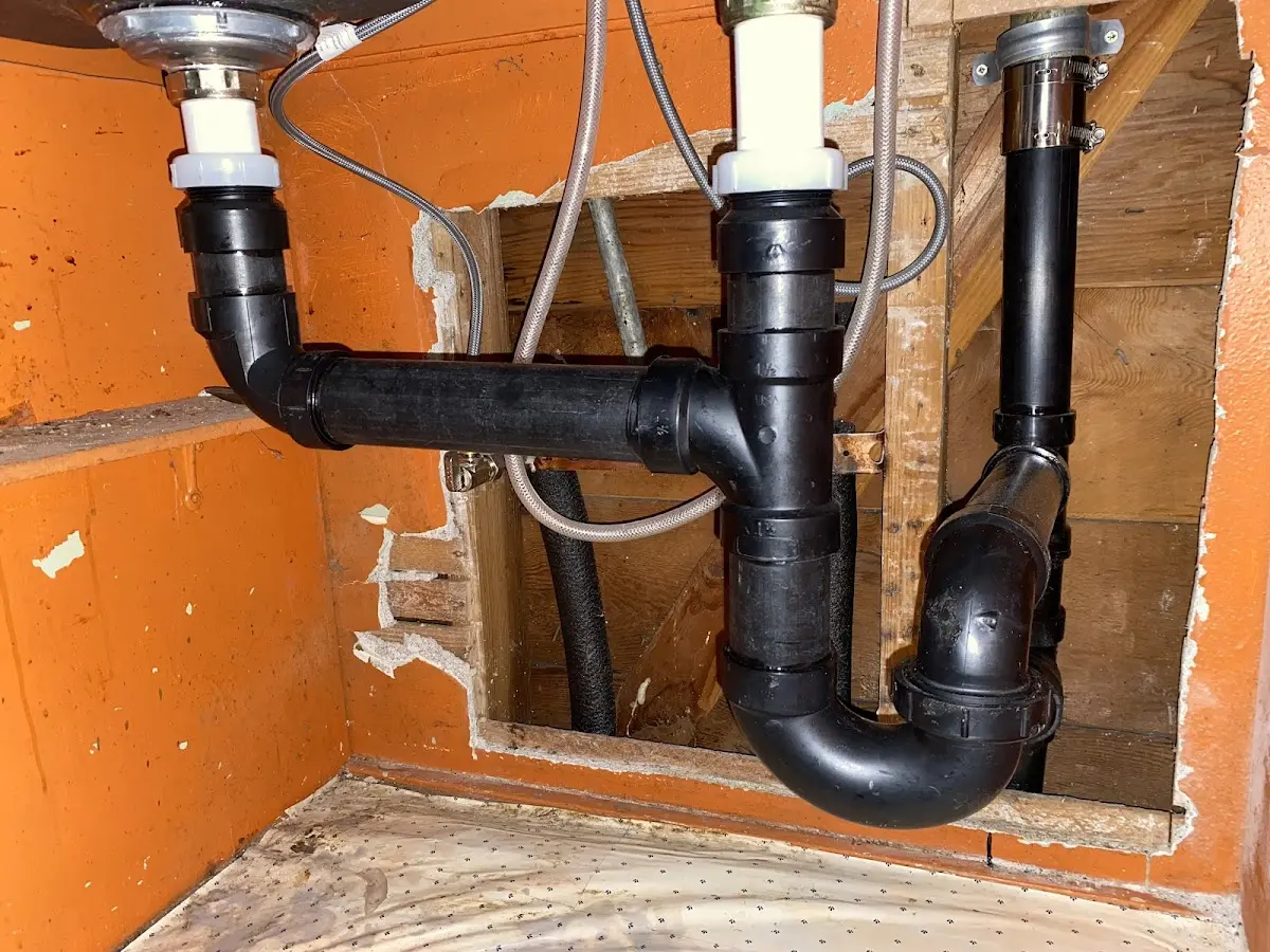 Professional Bathroom Installation equipment and tools on the job in Hawaiian Ocean View